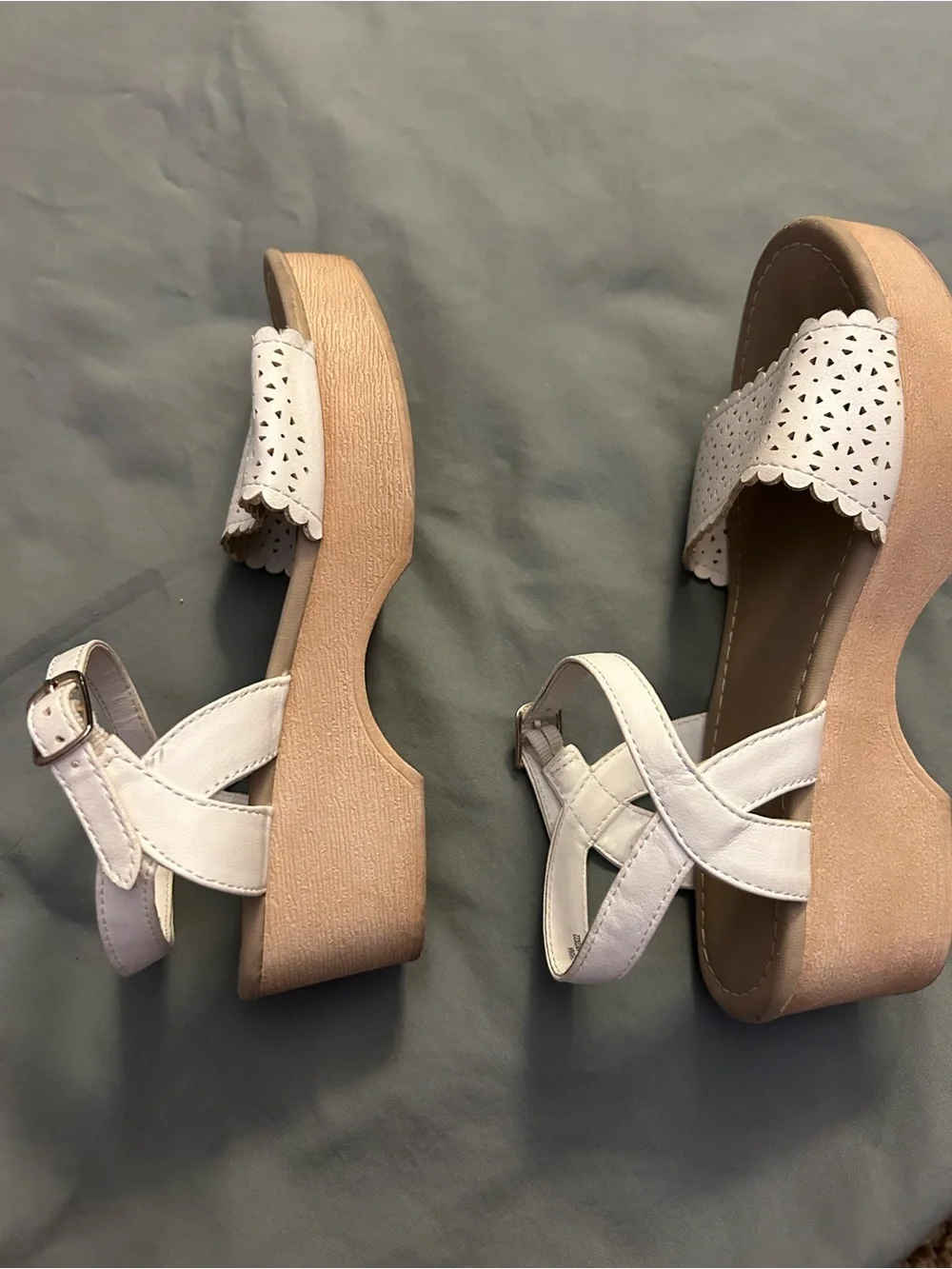 The Children's Place White Scalloped Laser-Cut Girls' Sandals